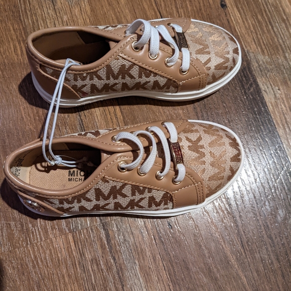 SOLD!! - Picture 2 of 5